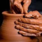 Él Alfarero y yo Arcilla en sus Manos